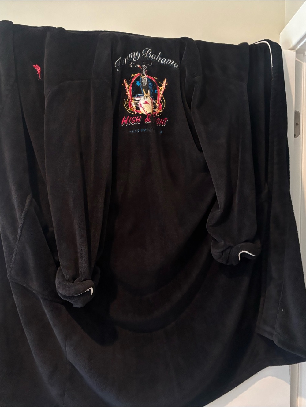 Tommy Bahama Robe - Picture 2 of 4